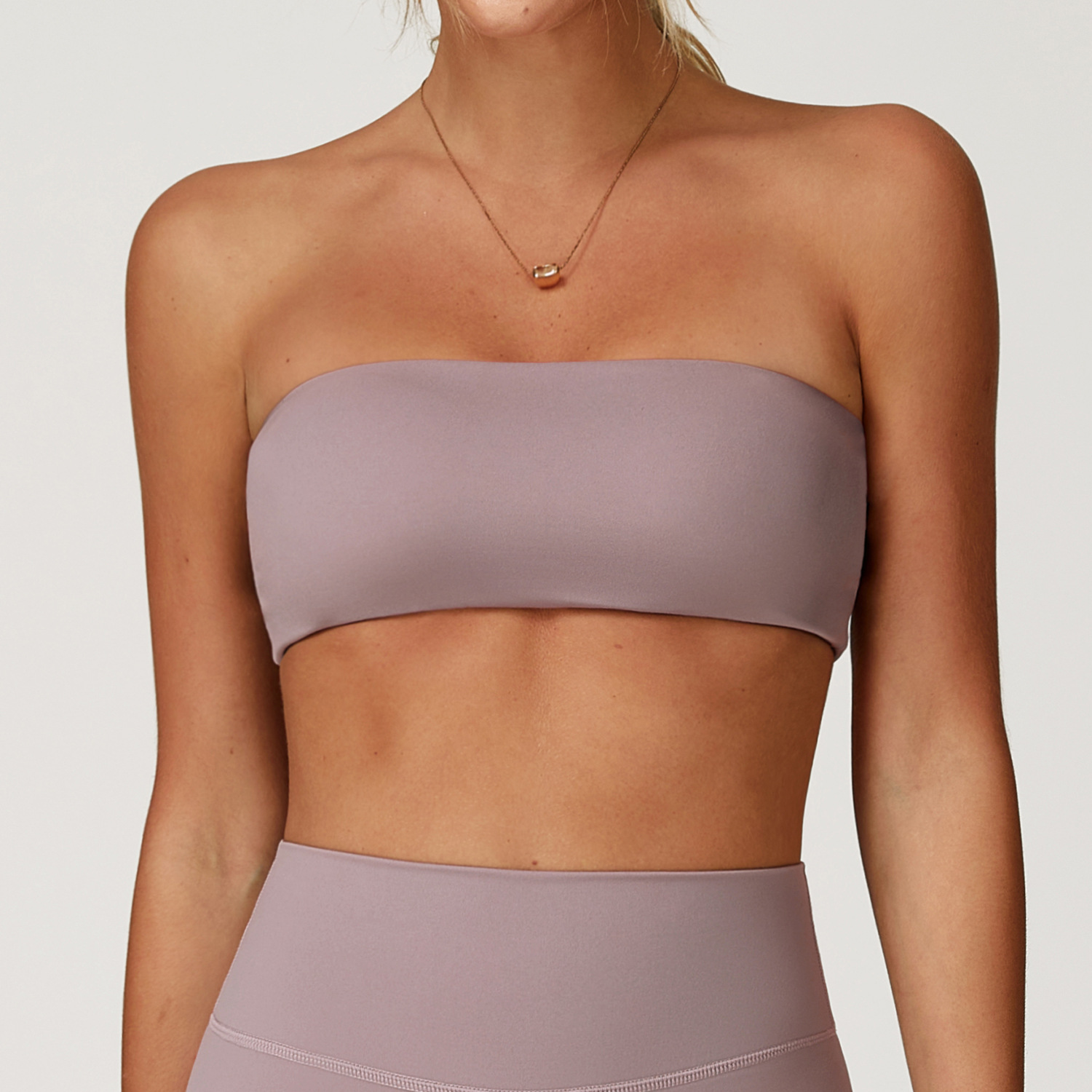 Seamless Nude Feel Sports Bra  - Base Layer Top ulasan dan harga